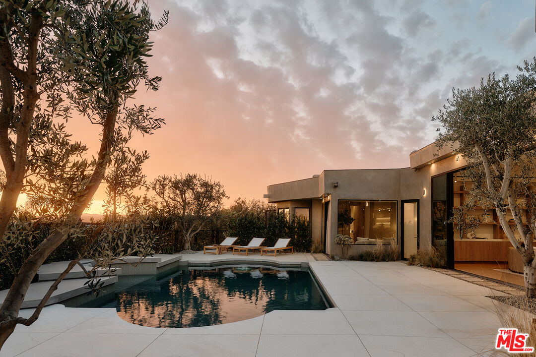 1705 Carla Ridge
