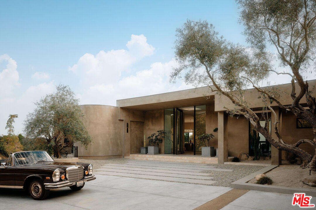 1705 Carla Ridge