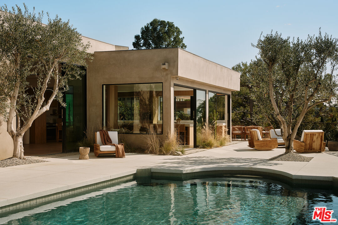 1705 Carla Ridge
