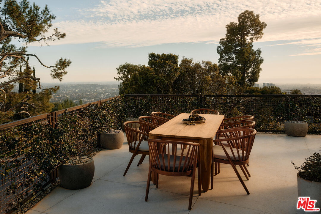 1705 Carla Ridge