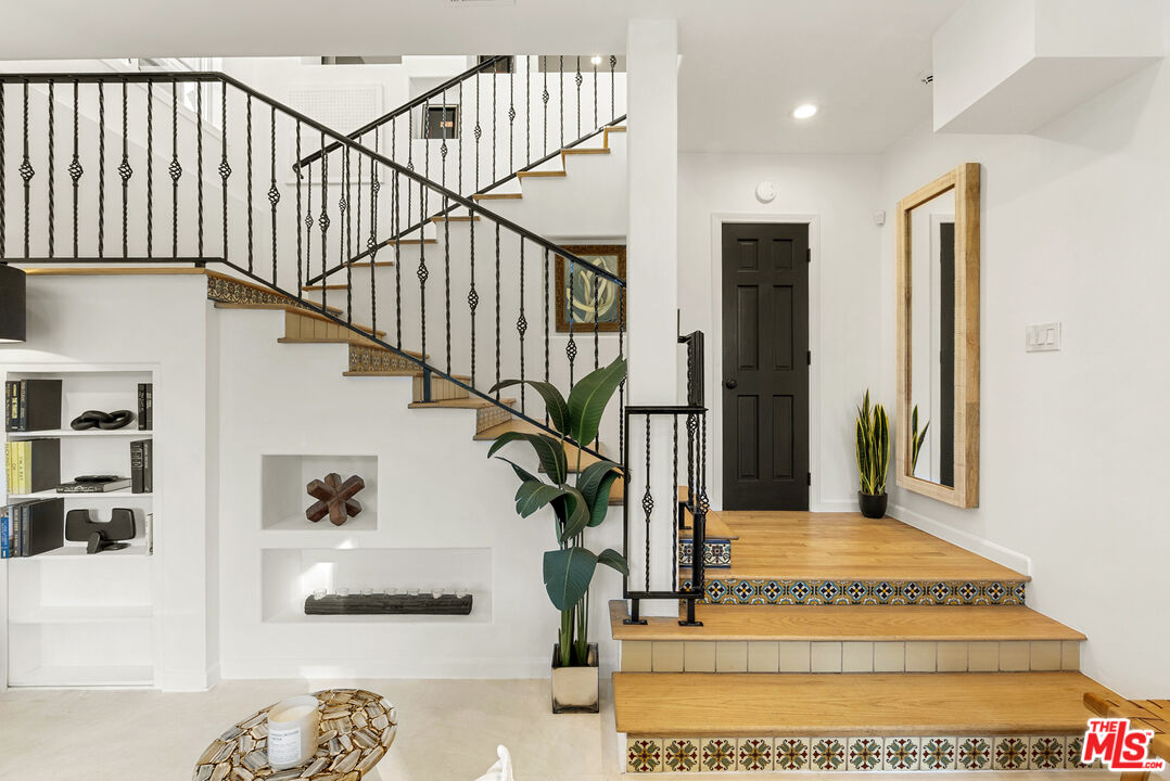 410 Entrada Dr