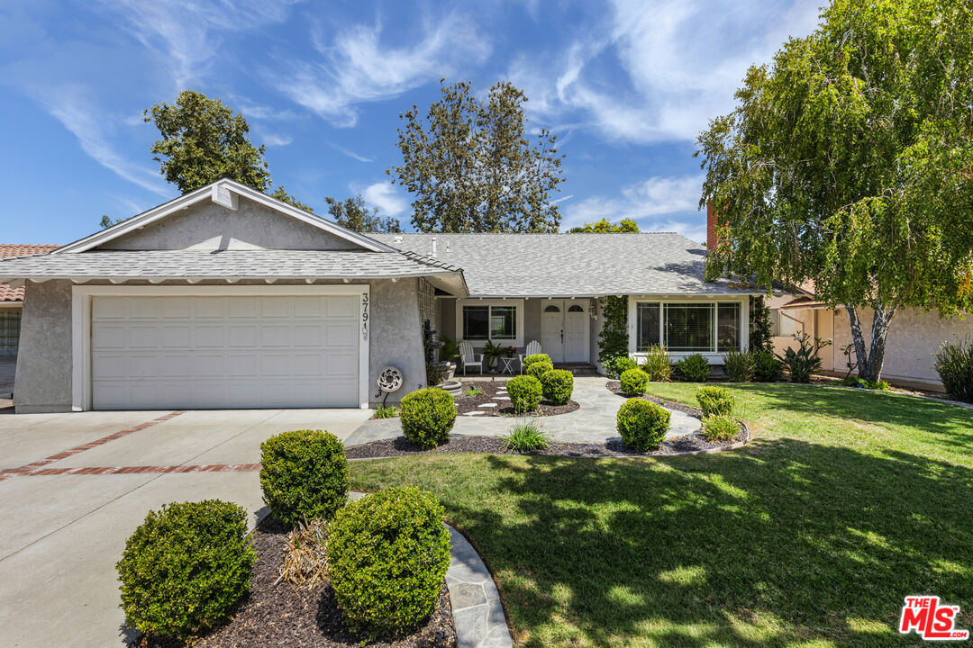3791 Eucalyptus St