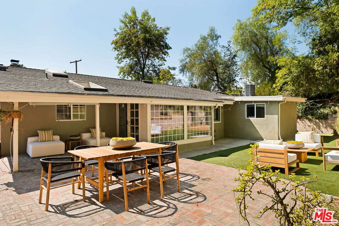 20607 Martha St