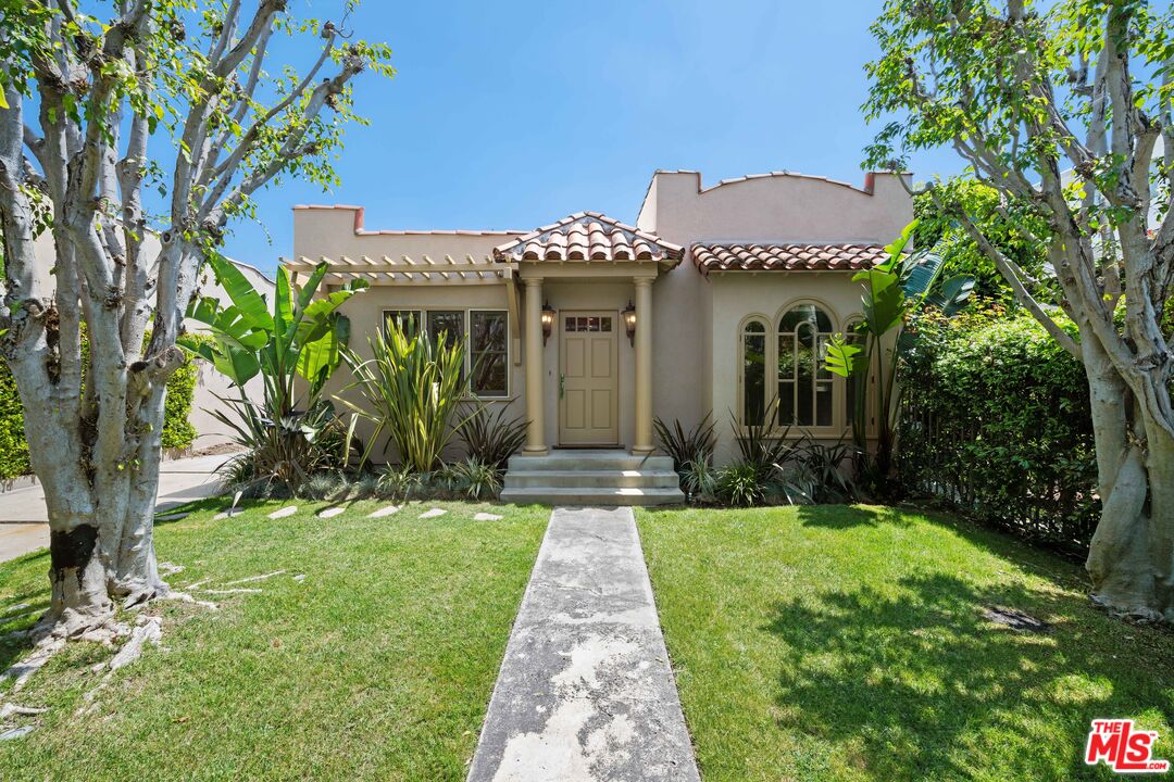 704 Westbourne Dr