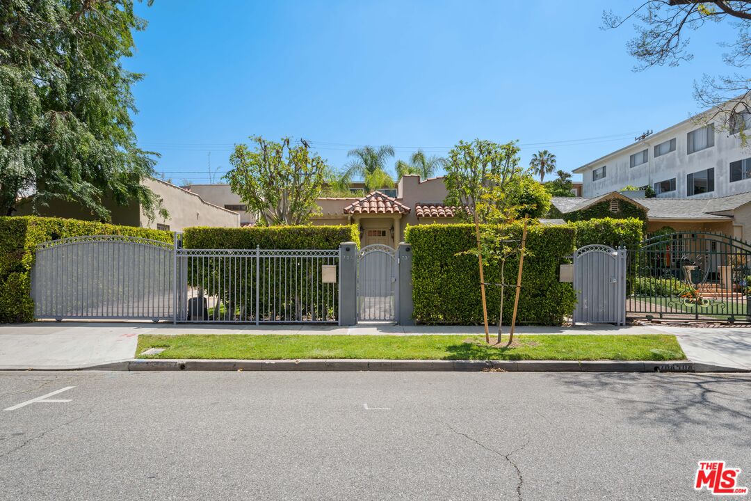 704 Westbourne Dr