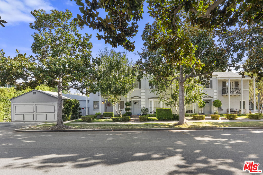 9762 Gregory Way