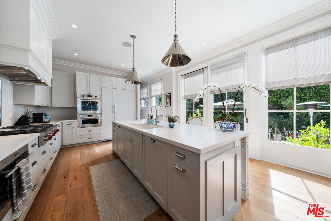 401 Ocean Ave Unit: 2