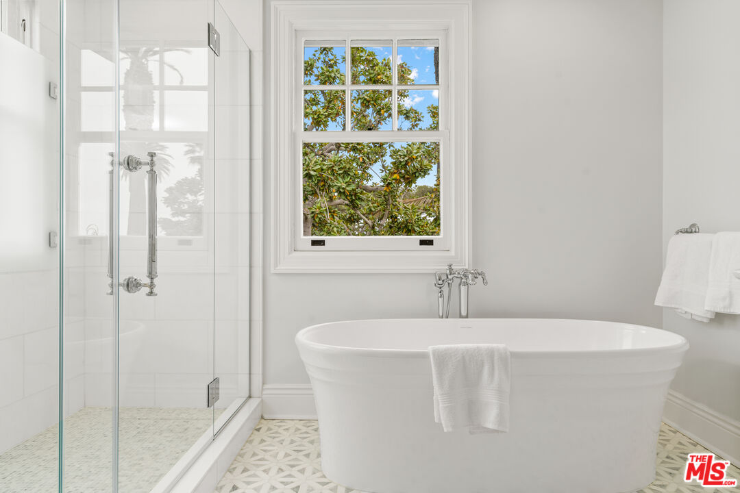 401 Ocean Ave Unit: 2