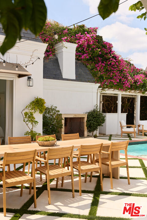 6206 Lindenhurst Ave