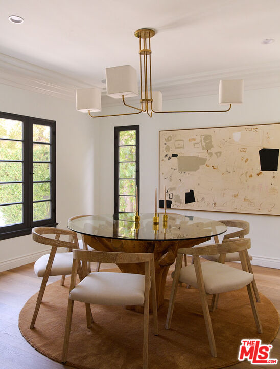 6206 Lindenhurst Ave