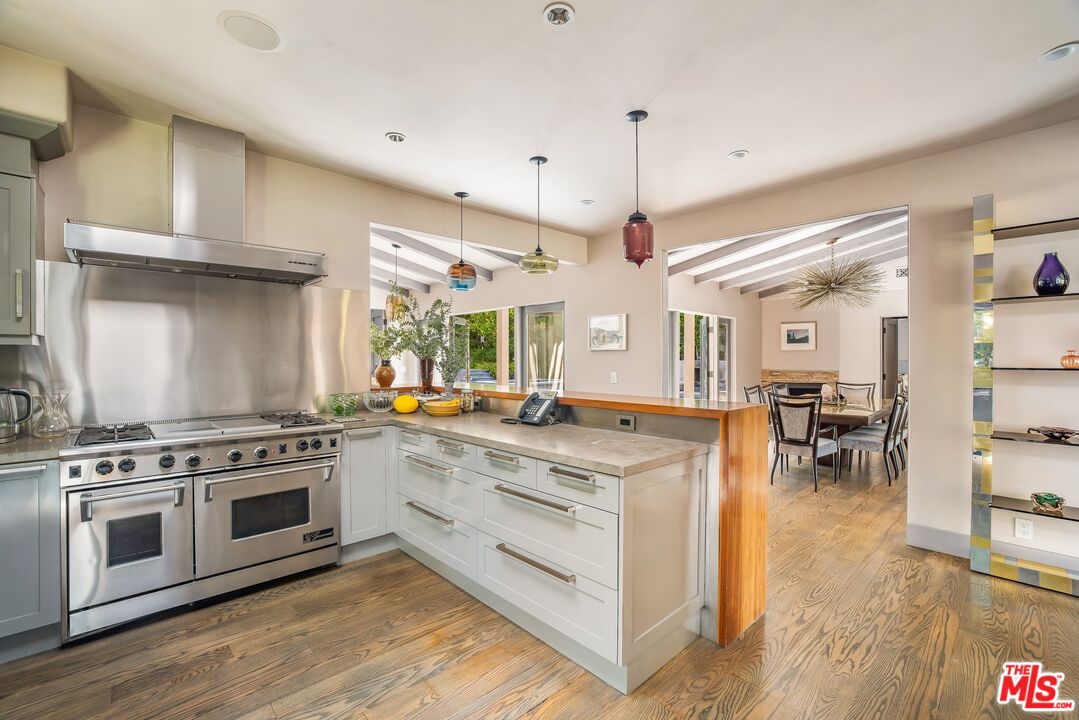 1424 Oriole Dr