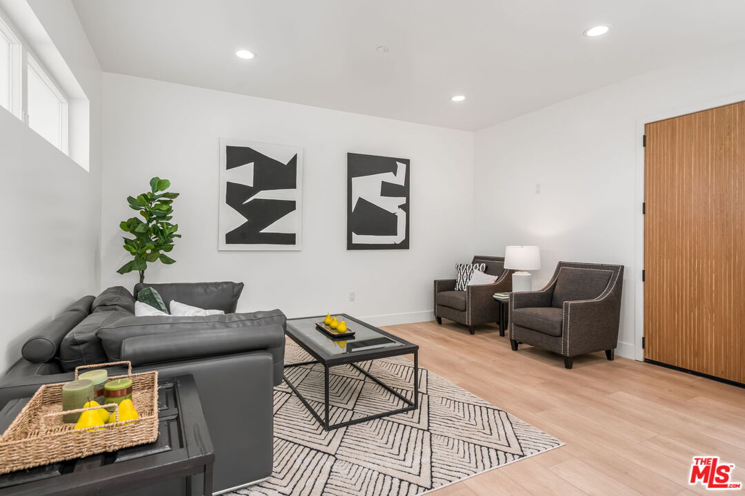 3643 Helms Ave Unit: A