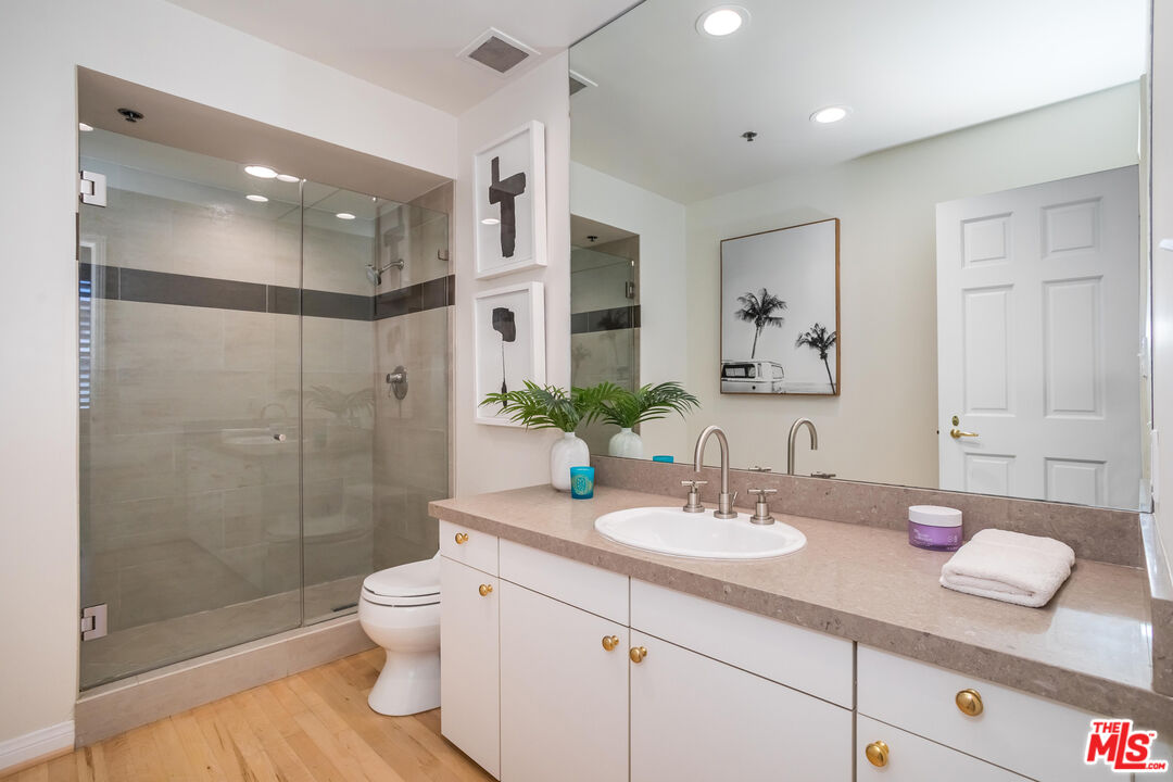 10724 Wilshire Blvd Unit: 1005