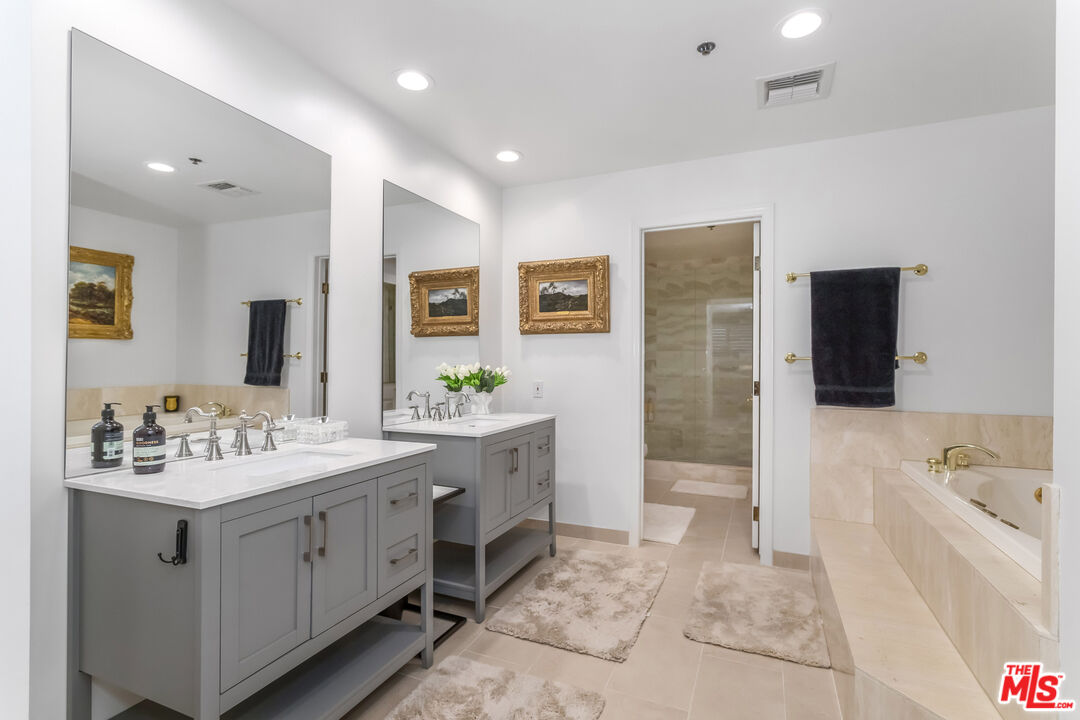10724 Wilshire Blvd Unit: 1005