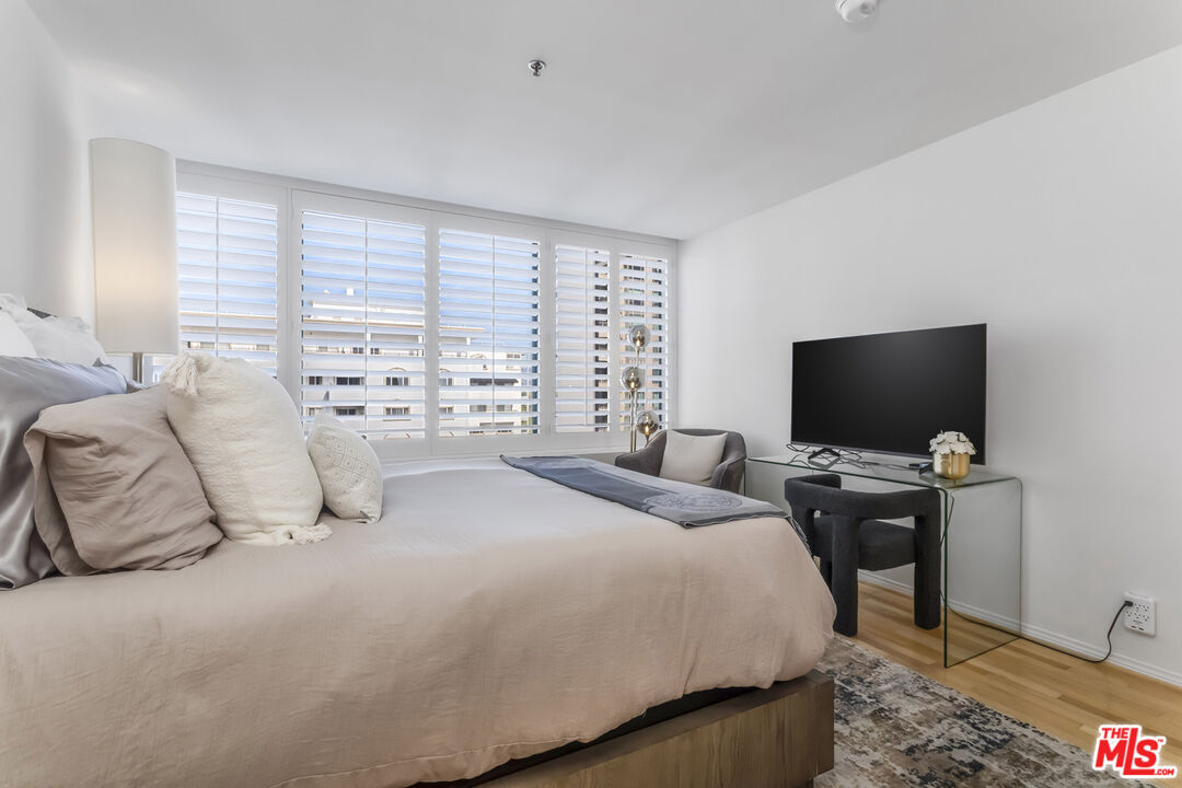 10724 Wilshire Blvd Unit: 1005