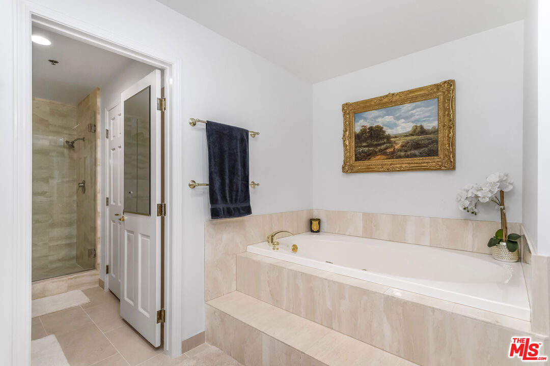 10724 Wilshire Blvd Unit: 1005