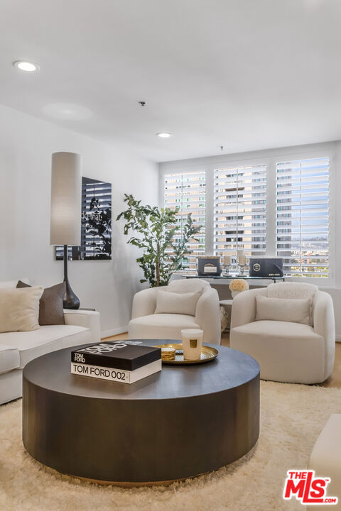 10724 Wilshire Blvd Unit: 1005
