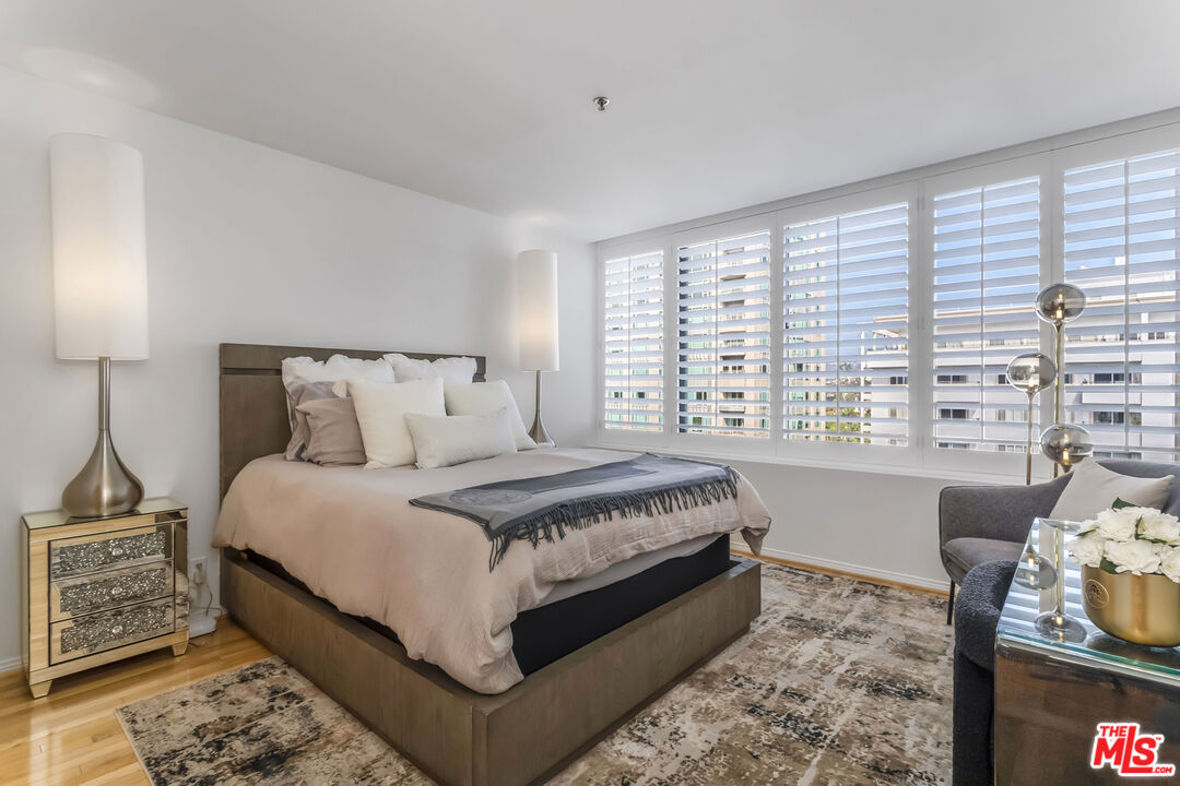 10724 Wilshire Blvd Unit: 1005