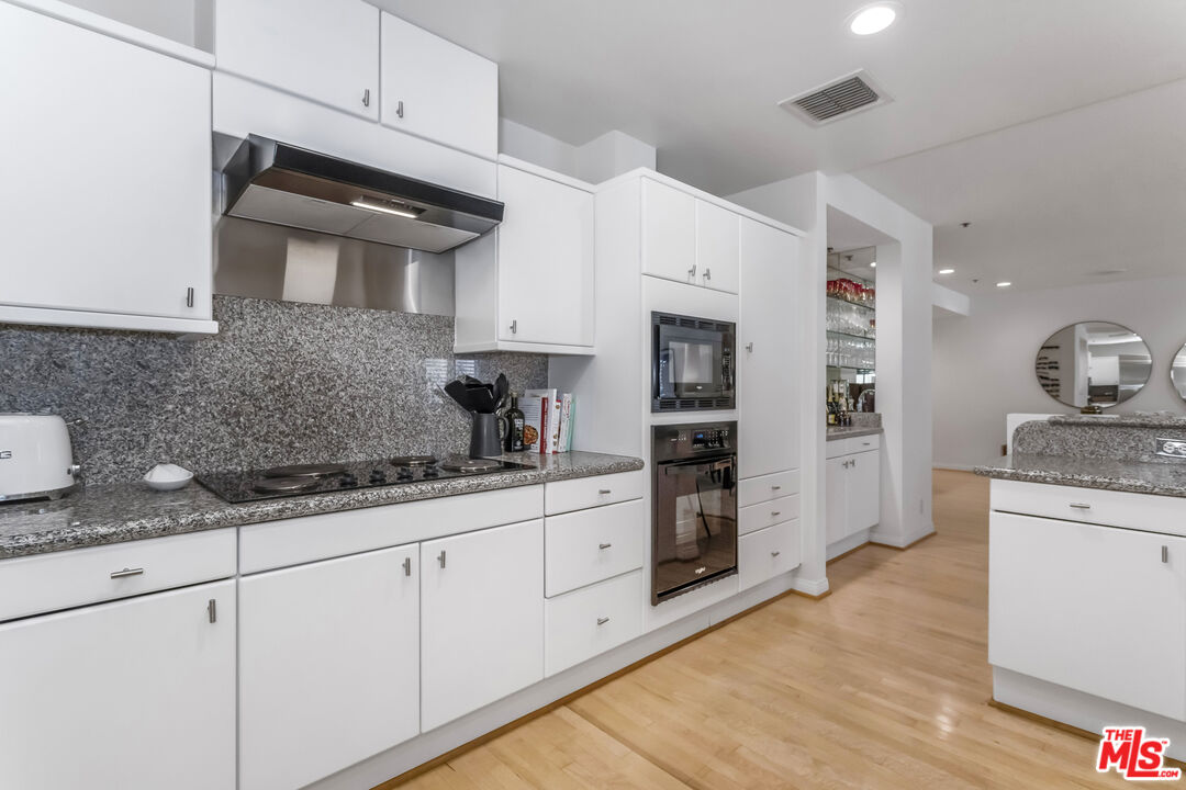 10724 Wilshire Blvd Unit: 1005
