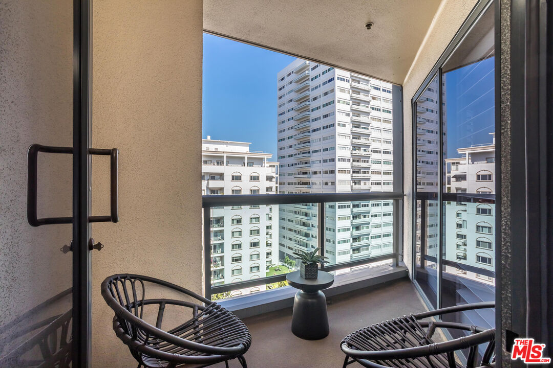 10724 Wilshire Blvd Unit: 1005