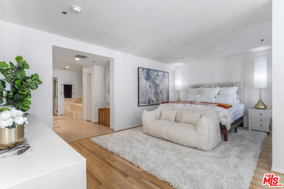 10724 Wilshire Blvd Unit: 1005