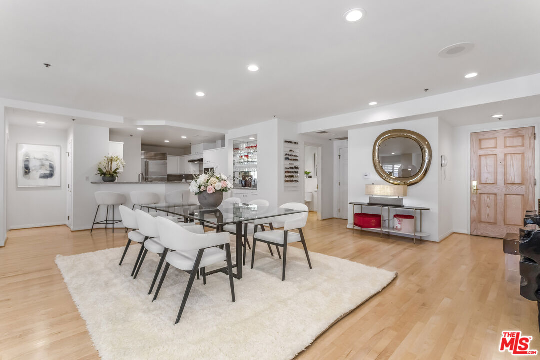 10724 Wilshire Blvd Unit: 1005