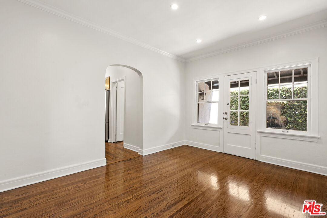 448 Westmount Dr
