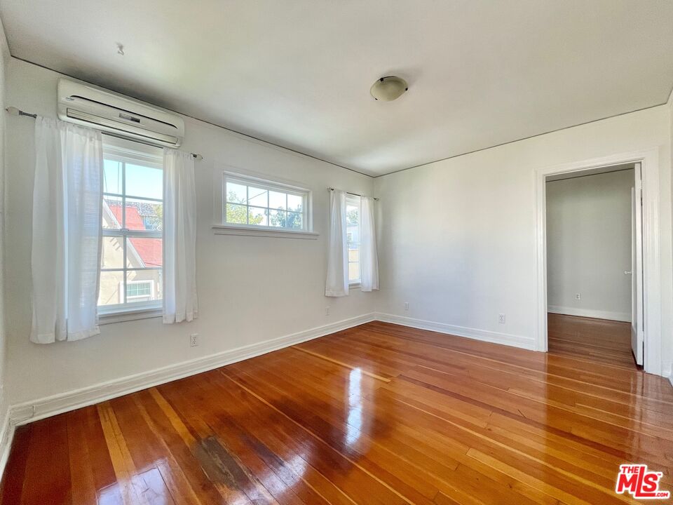 521 N Kings Rd