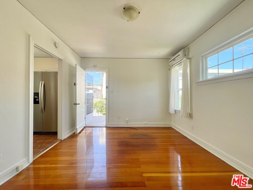 521 N Kings Rd