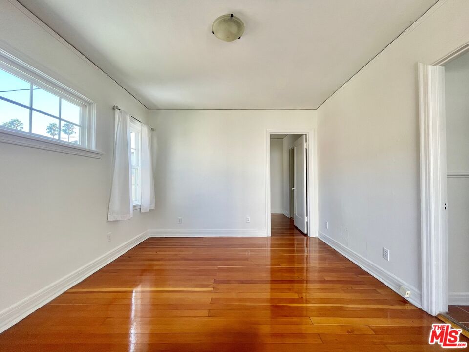 521 N Kings Rd
