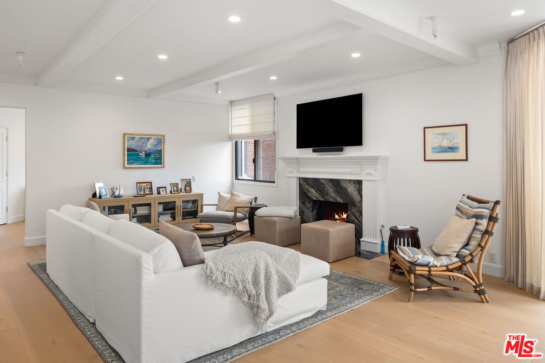 300 N Swall Dr Unit: 354