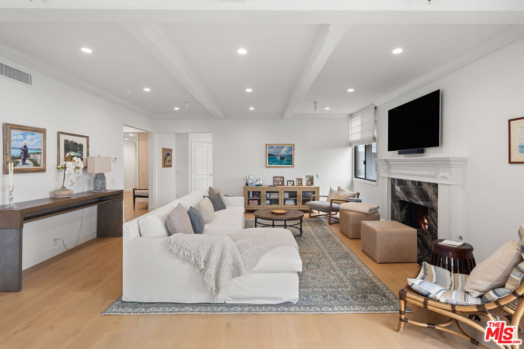 300 N Swall Dr Unit: 354