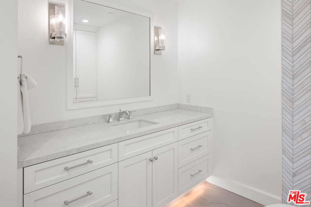 300 N Swall Dr Unit: 354