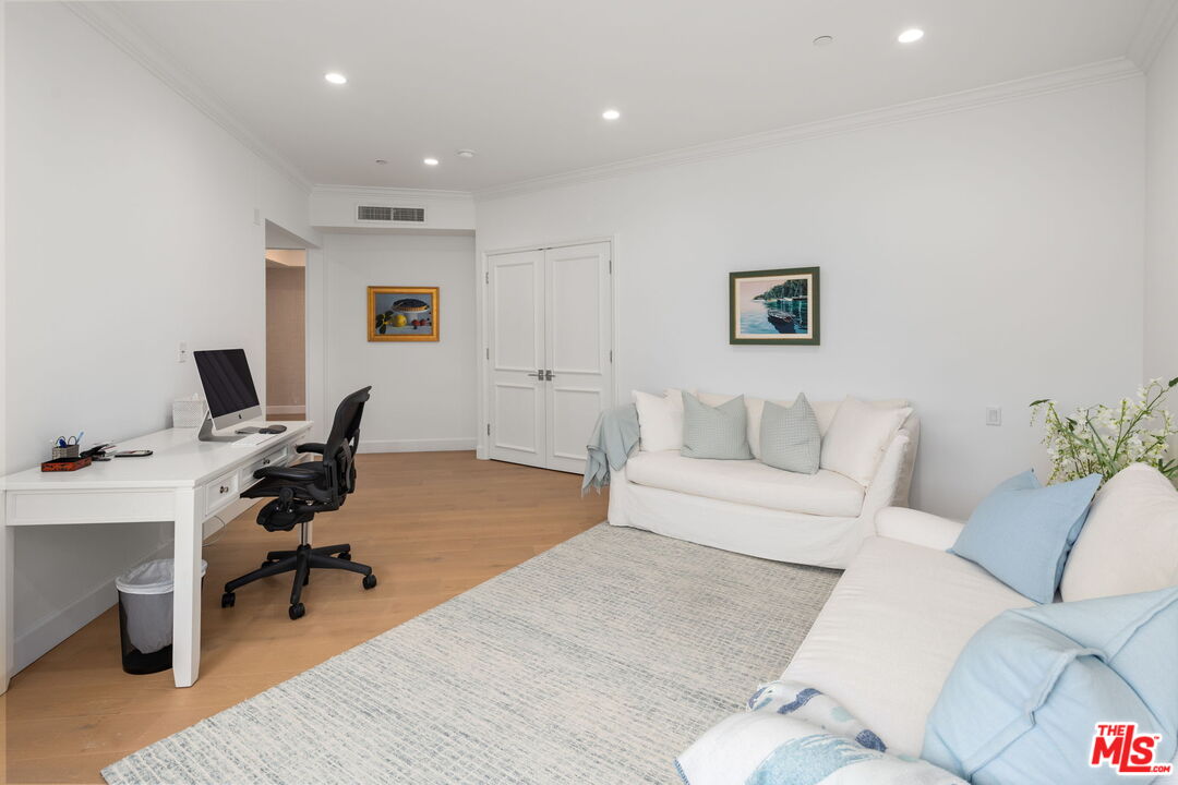 300 N Swall Dr Unit: 354