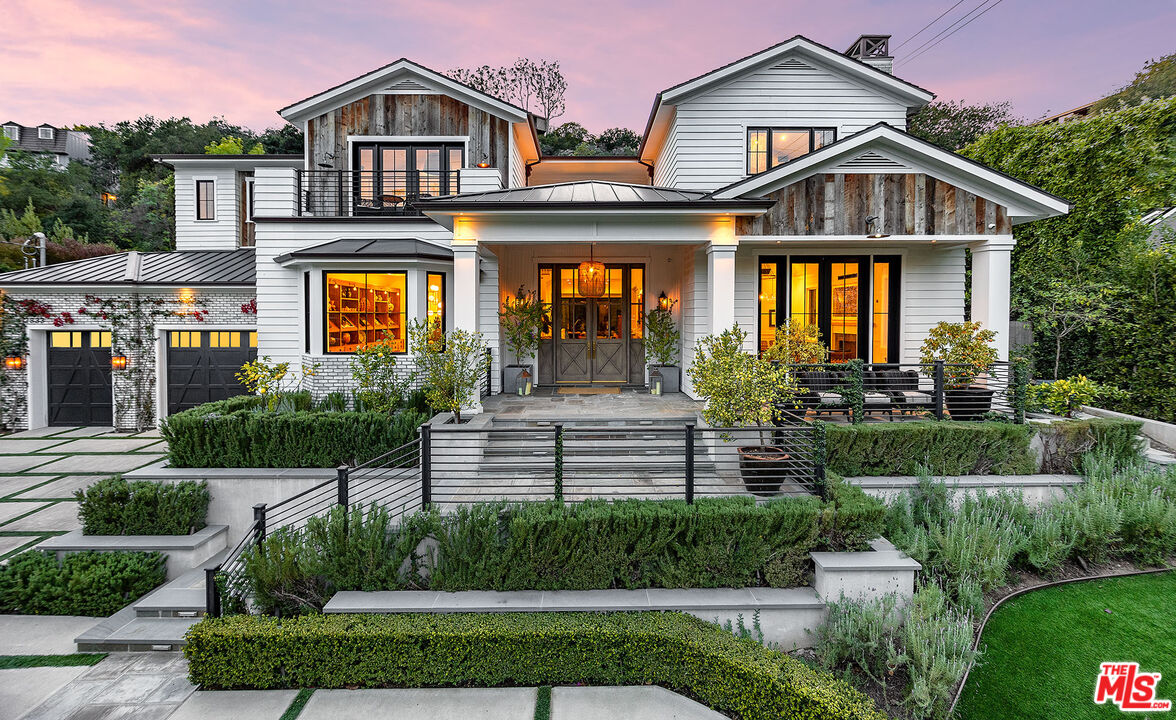 2333 Mandeville Canyon Rd