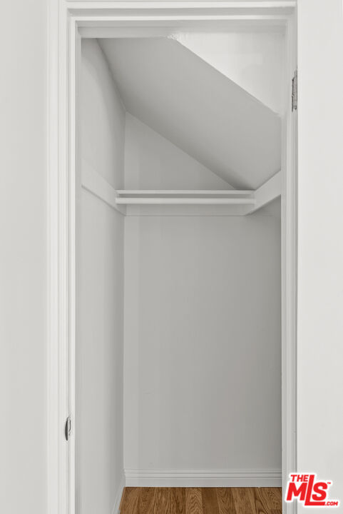 1233 N Harper Ave Unit: 1