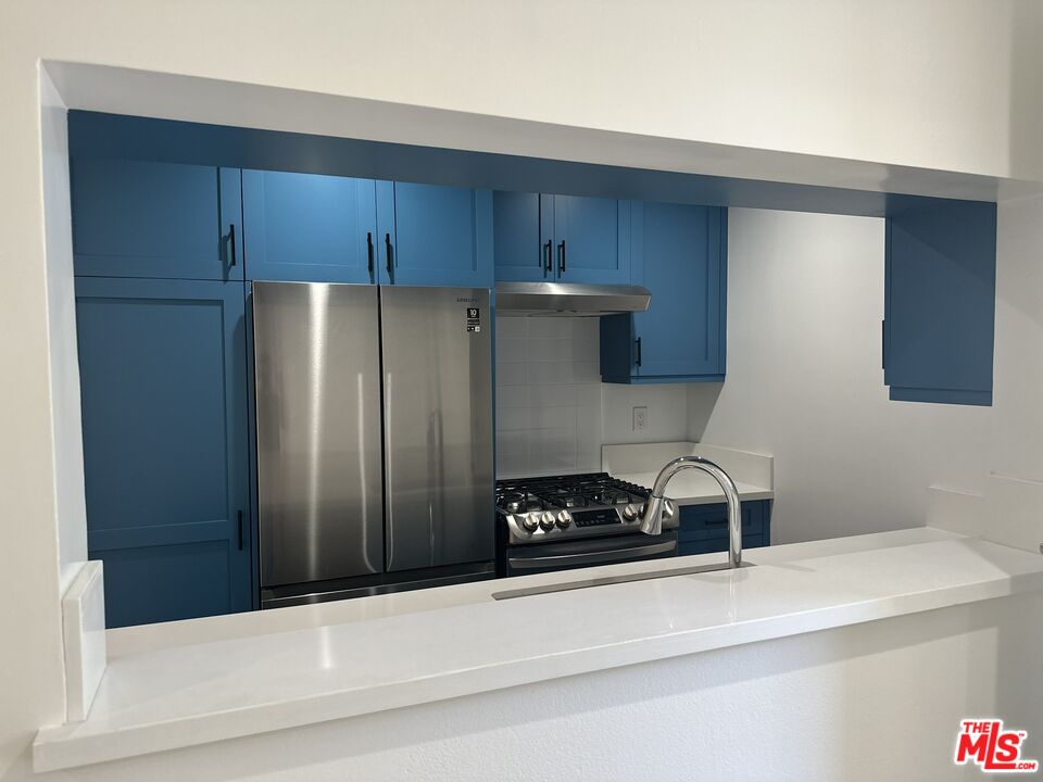 27 Anchorage St Unit: B