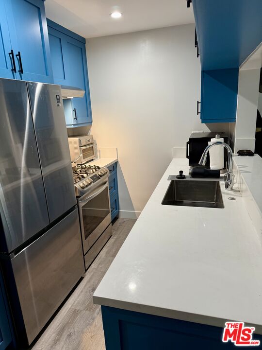 27 Anchorage St Unit: B