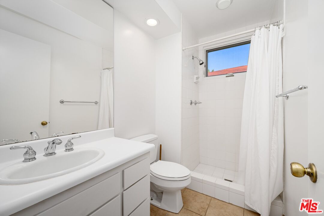 1808 Manning Ave Unit: 103