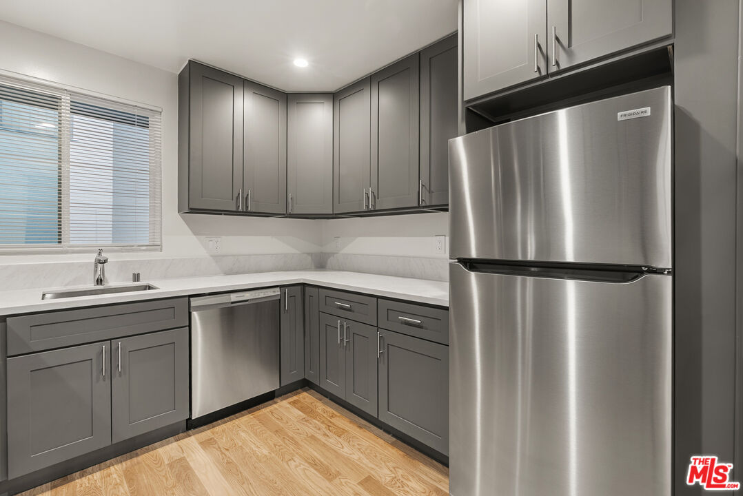 1235 N Harper Ave Unit: 20