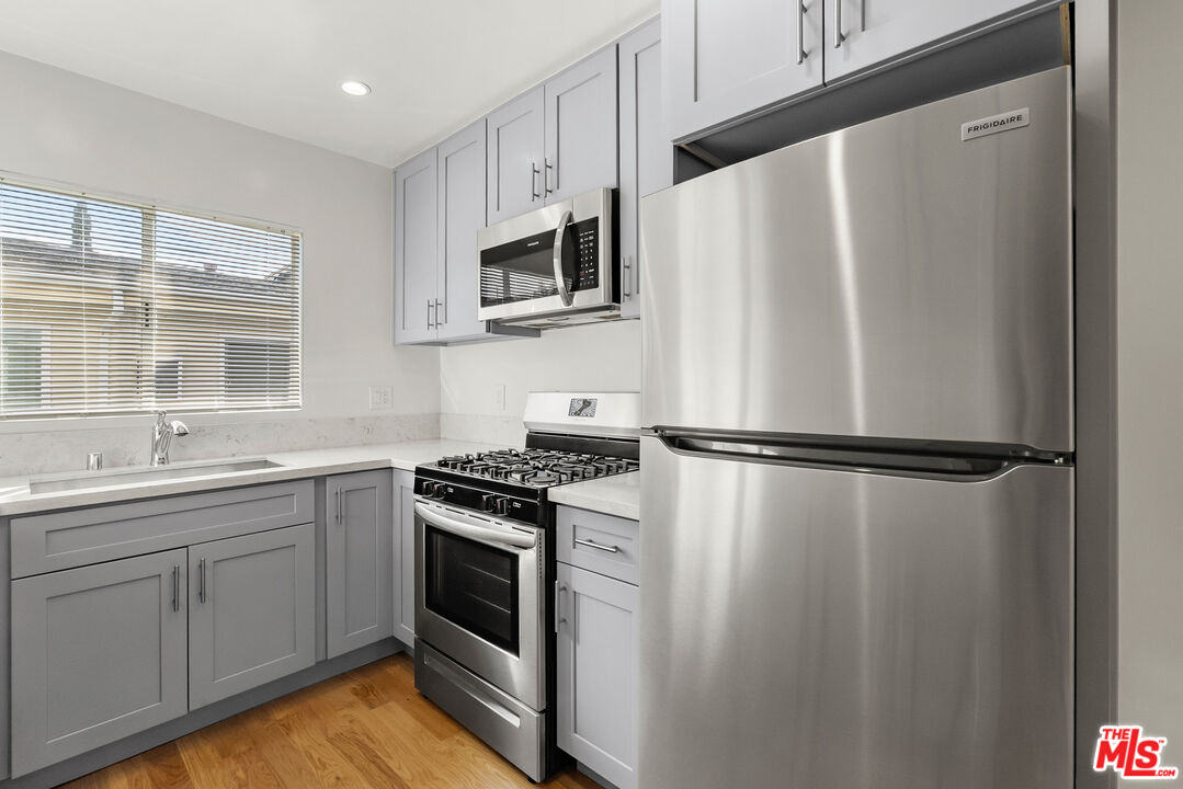 1425 N Harper Ave Unit: 3