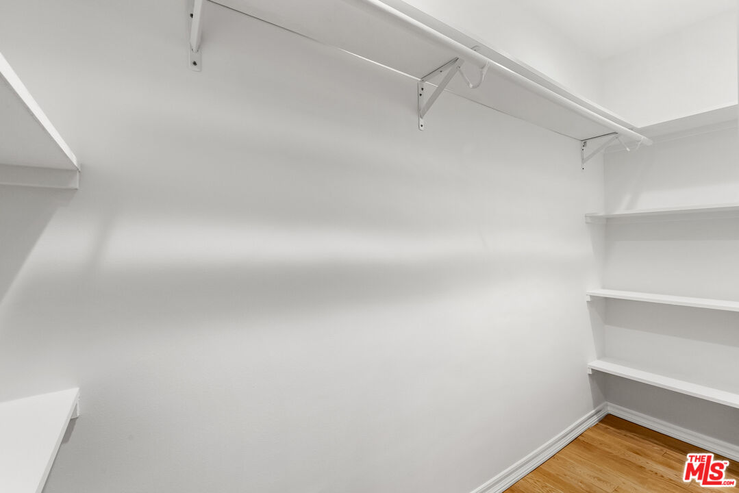 1425 N Harper Ave Unit: 3