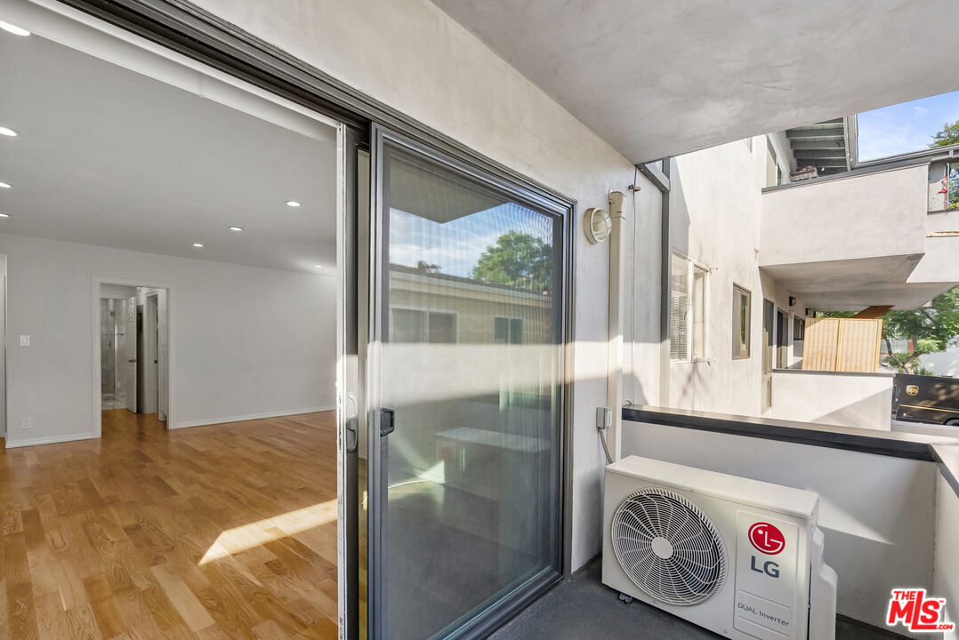 1425 N Harper Ave Unit: 3