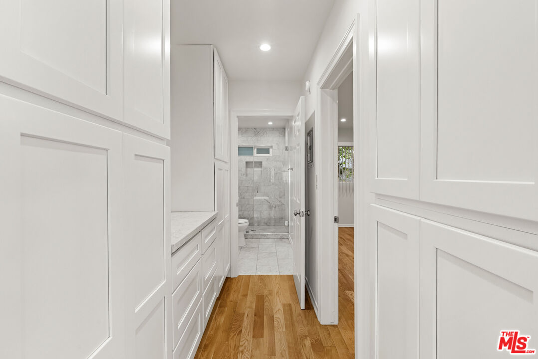 1425 N Harper Ave Unit: 3