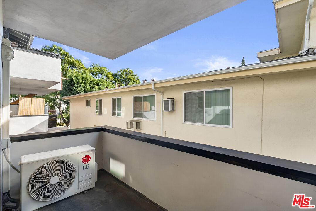 1425 N Harper Ave Unit: 3