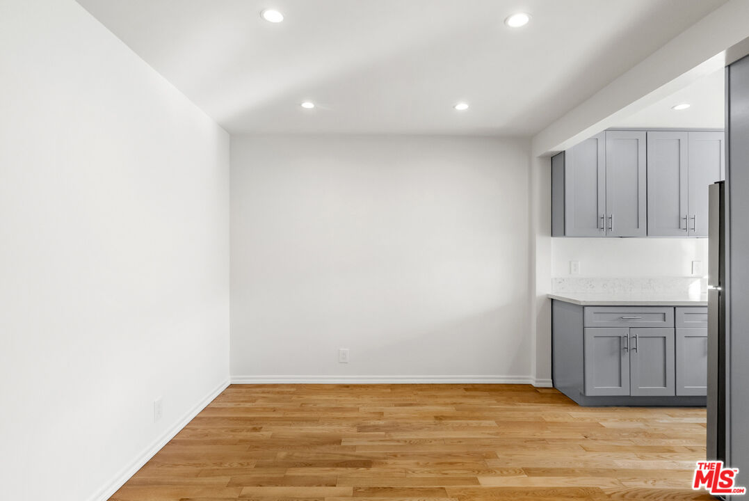 1425 N Harper Ave Unit: 3