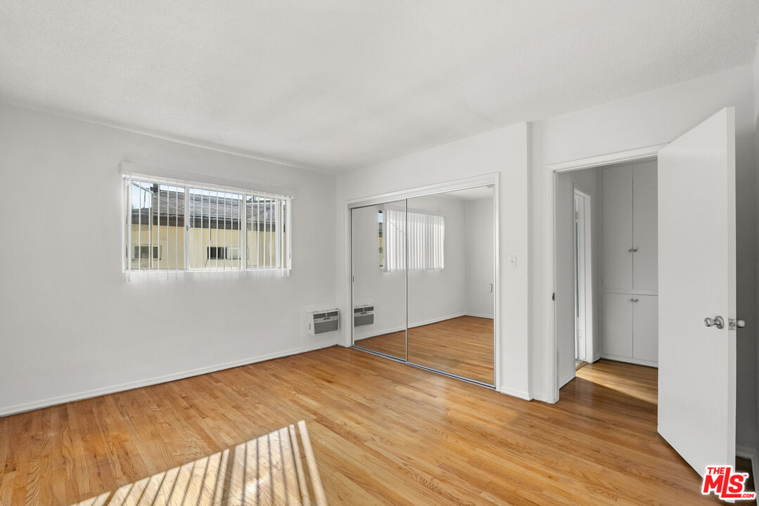 923 N San Vicente Blvd Unit: 6