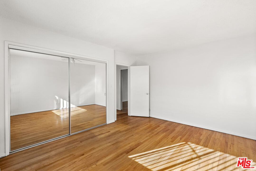 923 N San Vicente Blvd Unit: 6