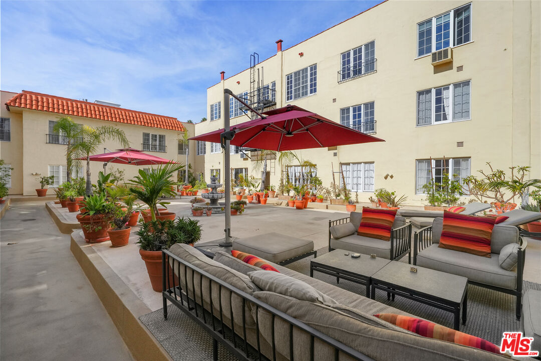 1345 N Hayworth Ave Unit: 209
