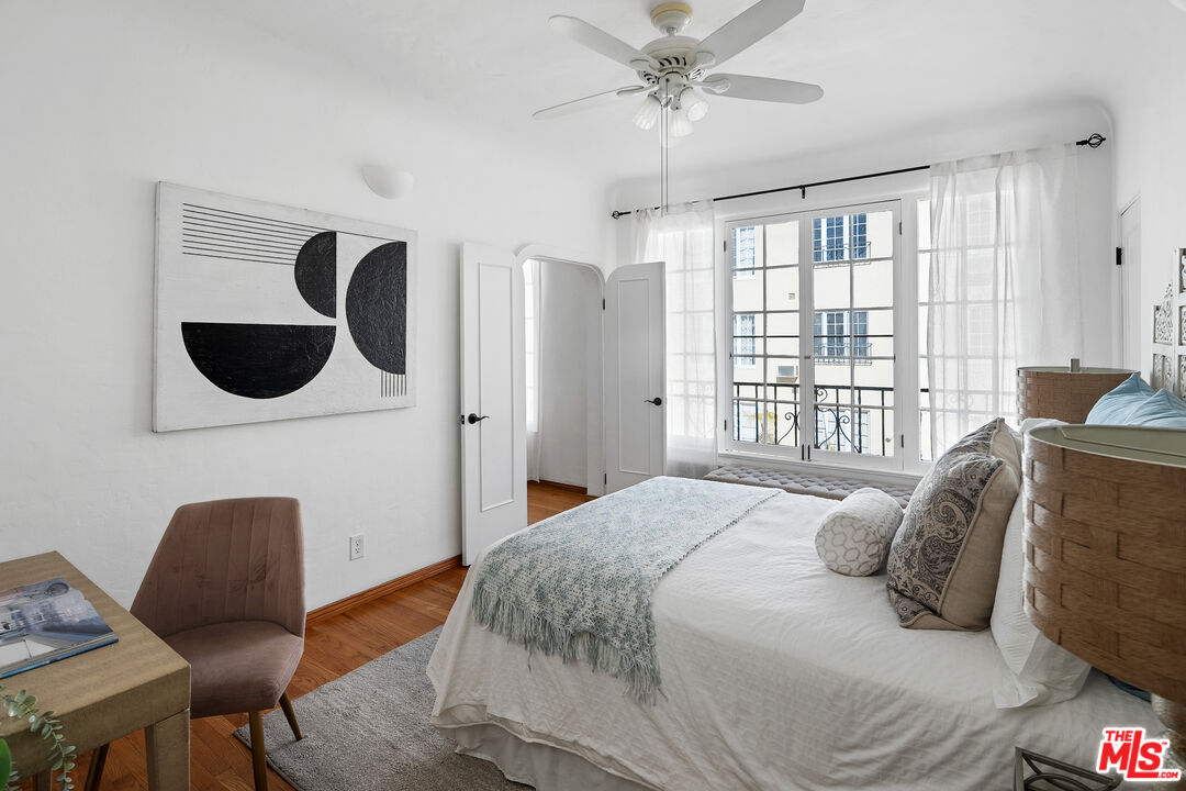 1345 N Hayworth Ave Unit: 209